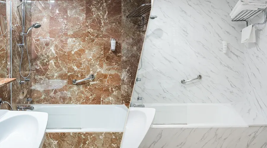 Zdjęcie przedstawia efekt renowacji łazienki z użyciem folii architektonicznych Cover Styl. Po lewej stronie widać starą okładzinę ścienną w ciepłym, brązowo-pomarańczowym kamieniu o nieregularnym wzorze. Po prawej stronie ta sama przestrzeń po renowacji – jasna powierzchnia imitująca biały marmur z delikatnym, szarym użyleniem. Dzięki zastosowaniu folii do mebli i powierzchni architektonicznych uzyskano nowoczesny, elegancki styl spa. Metamorfoza pokazuje praktyczne zastosowanie techniki oklejania powierzchni folią, omawianej podczas szkoleń z folii architektonicznych oraz webinarów dotyczących renowacji wnętrz bez kosztownego remontu.